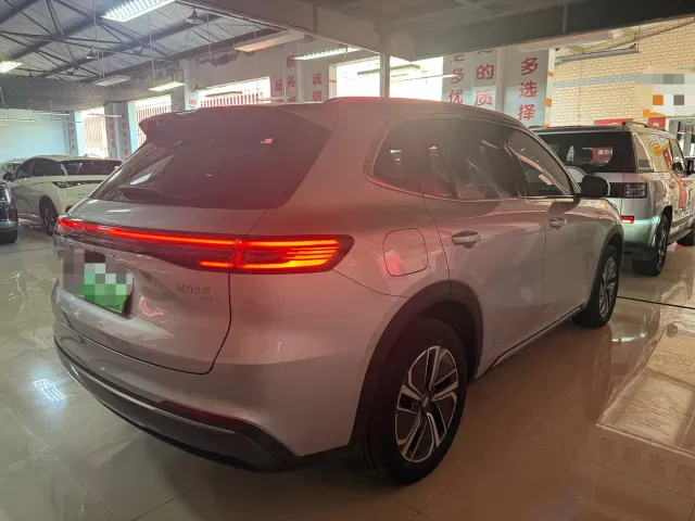 Geely Galaxy Galaxy Starship 7 EM-i 2025 120km Navigation Edition — Фото автомобиля 7