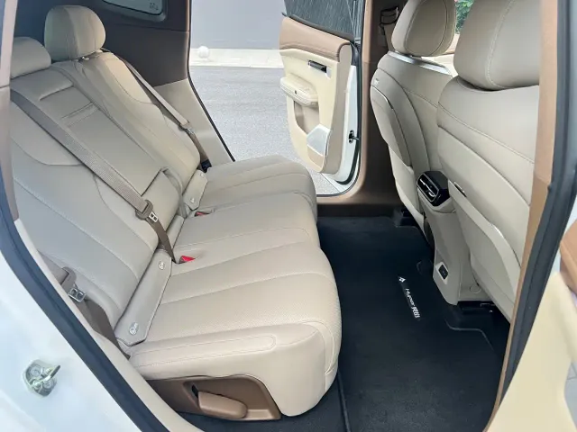 GAC Hyptec HT — Фото автомобиля 16