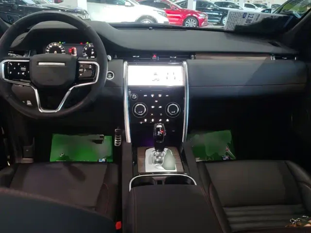 Land Rover Discovery Sport — Фото автомобиля 9