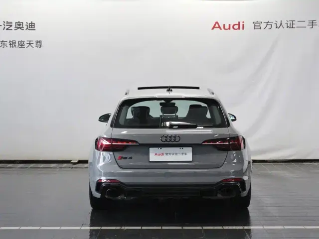 Audi RS 4 — Фото автомобиля 6