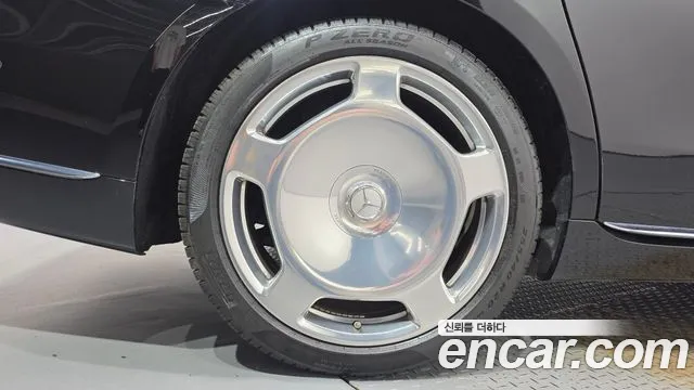 Mercedes-Benz S-Class — Фото автомобиля 4