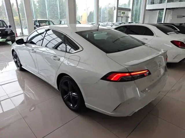 Honda Inspire 2023 260TURBO Elegant Edition — Фото автомобиля 4