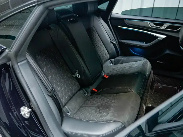 Audi A7L — Фото автомобиля 8