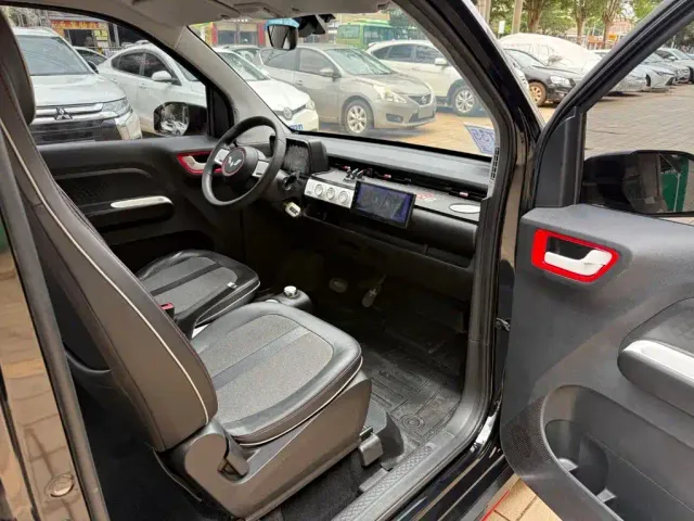 Wuling Motors Hongguang MINIEV 2022 GAMEBOY 300km Urban Wind Chaser Limited Edition — Фото автомобиля 6