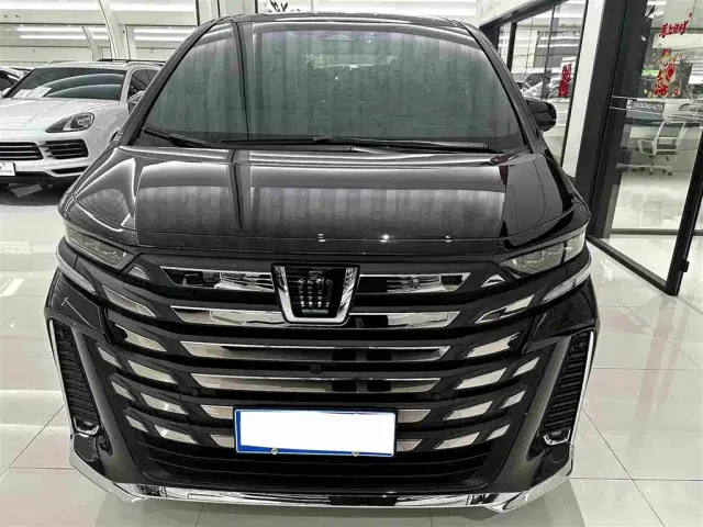 Toyota Vellfire — Фото автомобиля 2