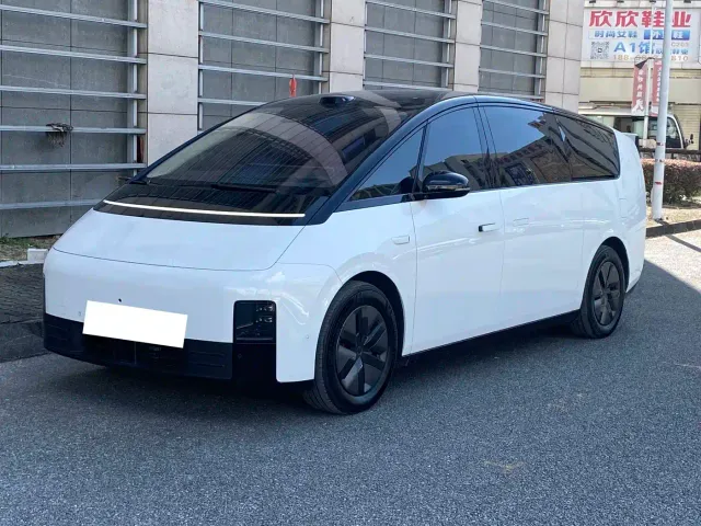 Фотография автомобиля — Li Auto MEGA