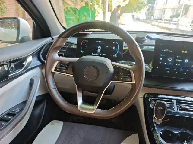 BYD Qin PLUS — Фото автомобиля 6