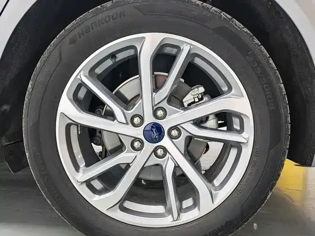 Ford Mondeo — Фото автомобиля 16