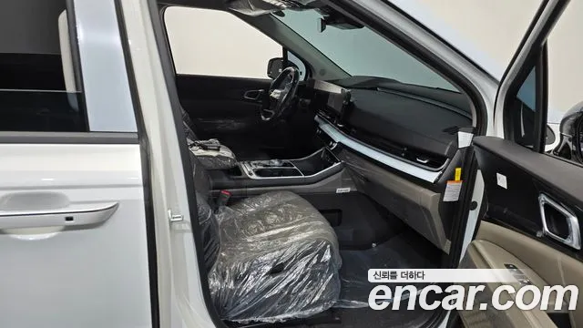 Kia Carnival — Фото автомобиля 16