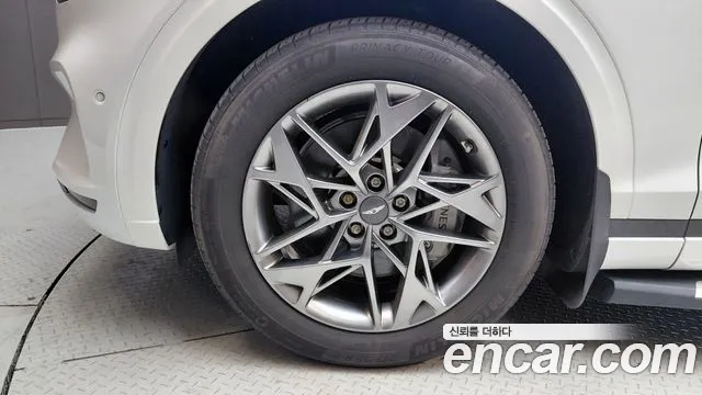 Genesis GV70 — Фото автомобиля 5