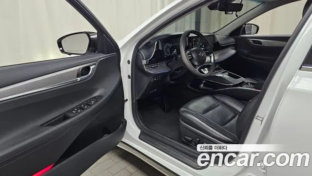 Hyundai Grandeur New — Фото автомобиля 15