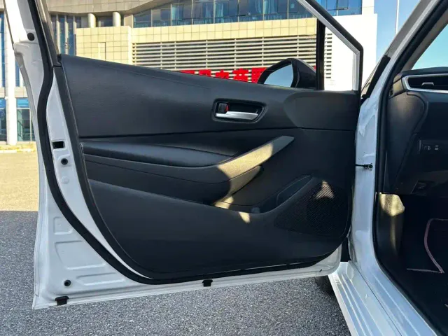 Toyota Corolla — Фото автомобиля 22