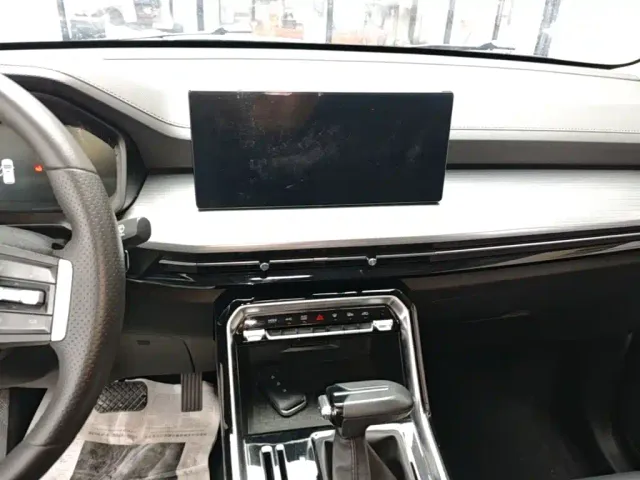 Wuling Asta — Фото автомобиля 12