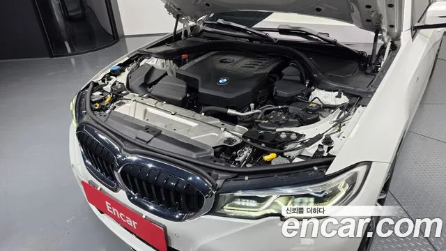 BMW 3-Series 3 серия (G20) 320i Touring M Sport — Фото автомобиля 6