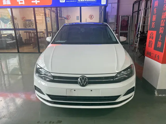 Volkswagen Polo — Фото автомобиля 4
