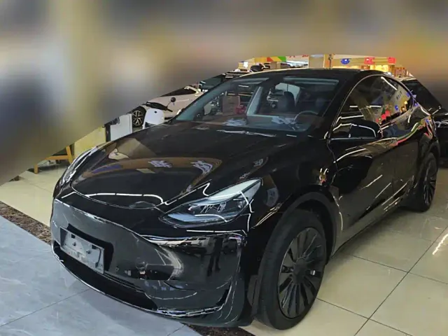 Фотография автомобиля — Tesla Model Y