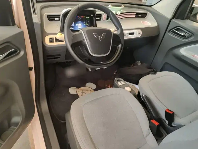 Wuling Hongguang Mini EV — Фото автомобиля 9