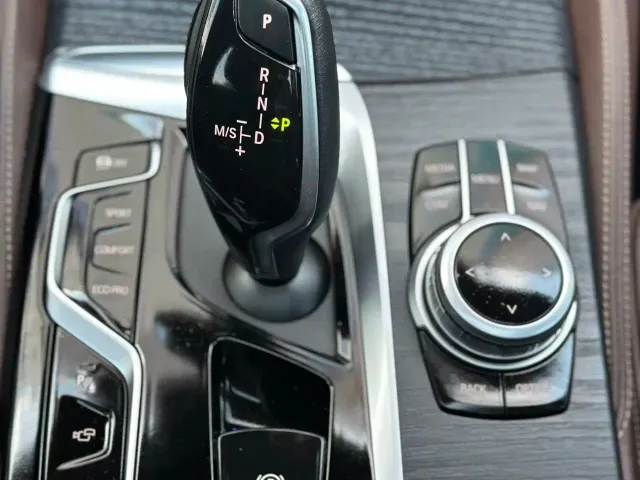 BMW 5 Series — Фото автомобиля 14