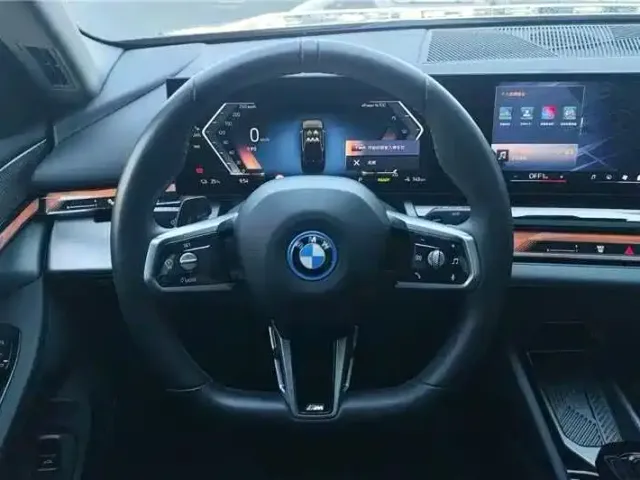 BMW i5 — Фото автомобиля 9