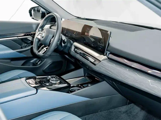 BMW 5 Series — Фото автомобиля 20