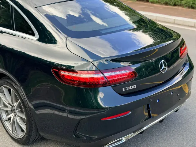 Mercedes-Benz E-Class — Фото автомобиля 15