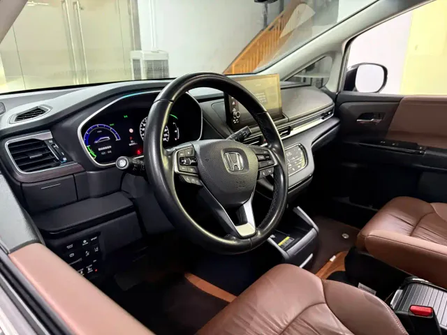 Honda Odyssey — Фото автомобиля 9