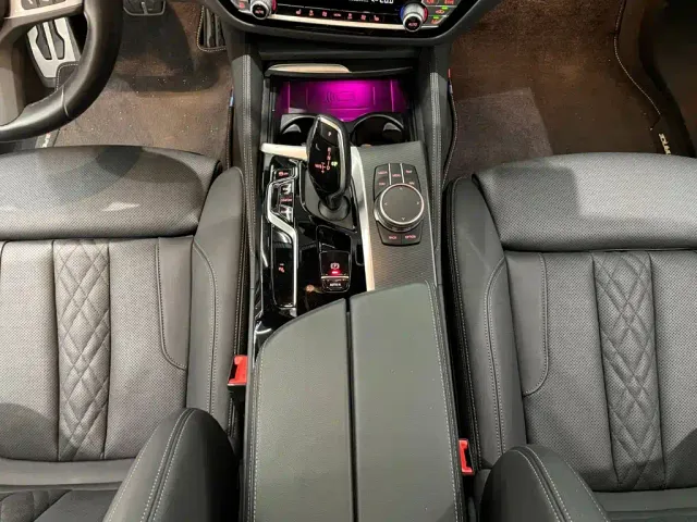 BMW 5 Series — Фото автомобиля 4