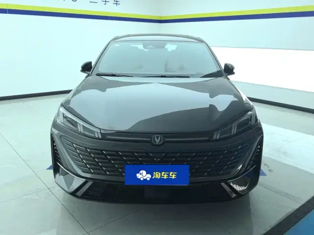 Changan Eado — Фото автомобиля 2