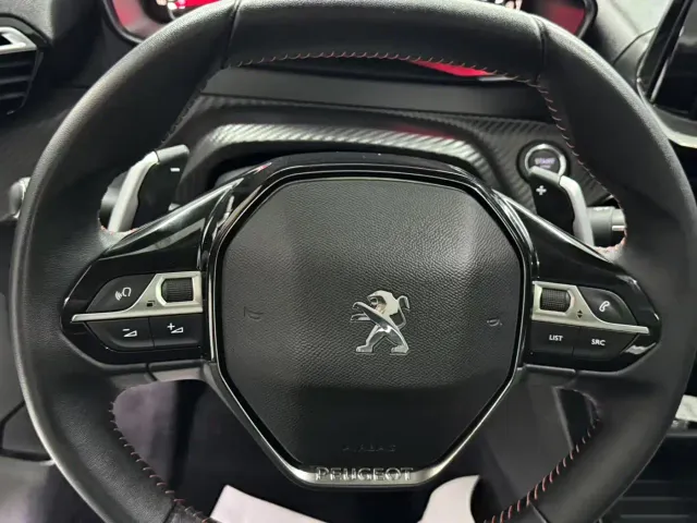 Peugeot 2008 — Фото автомобиля 5