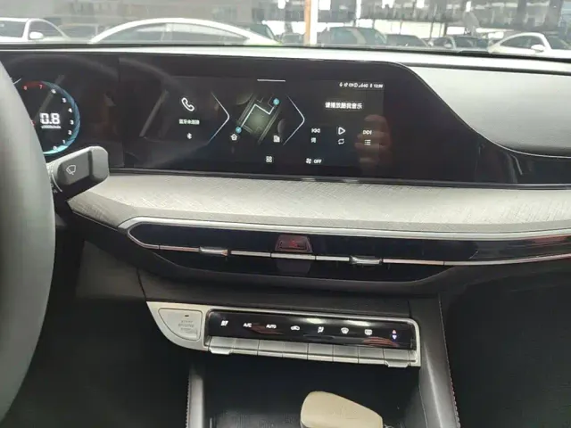 Changan Eado — Фото автомобиля 12