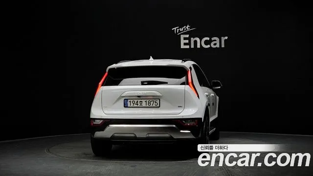 Kia Niro The All New Niro Signature — Фото автомобиля 4