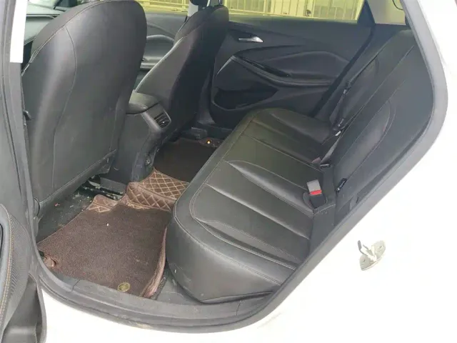 Buick Verano — Фото автомобиля 12