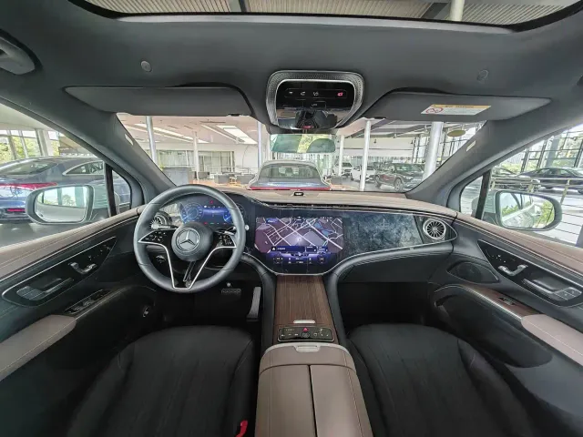 Mercedes-Benz EQS SUV — Фото автомобиля 8