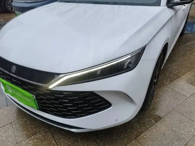 BYD Qin L — Фото автомобиля 17