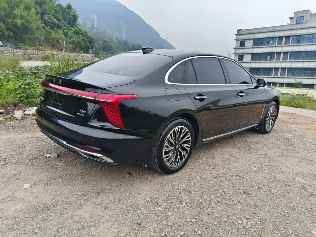Hongqi H5 — Фото автомобиля 10