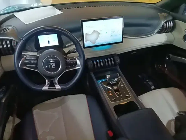 BYD Yuan PLUS — Фото автомобиля 9