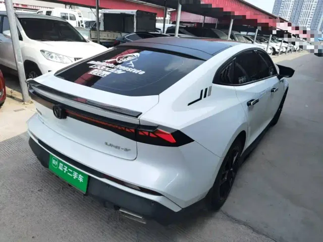Changan UNI-V — Фото автомобиля 6