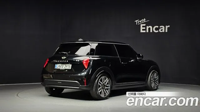 MINI Cooper 4th Gen — Фото автомобиля 2