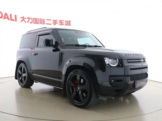 Land Rover Defender — Фото автомобиля 3