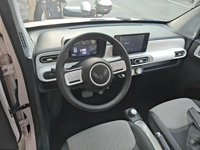 Wuling Hongguang Mini EV — Фото автомобиля 10