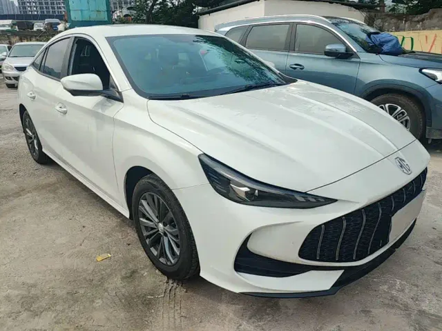 MG MG5 2025 180DVVT Global Luxury Edition — Фото автомобиля 3