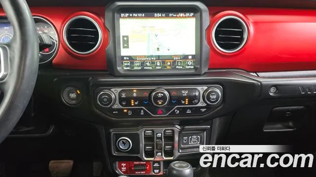 Jeep Wrangler — Фото автомобиля 12