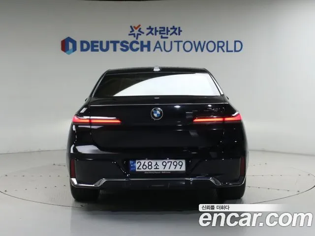 BMW 7 Series G70 — Фото автомобиля 4
