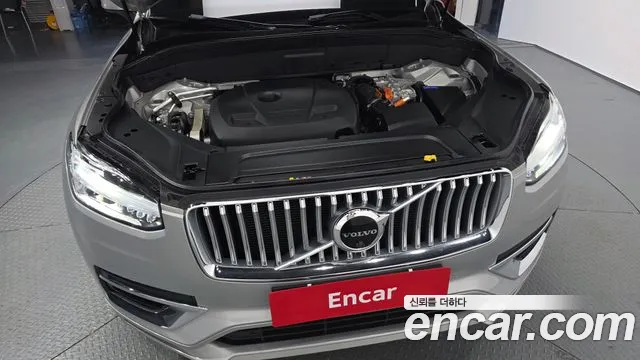 Volvo XC90 — Фото автомобиля 9