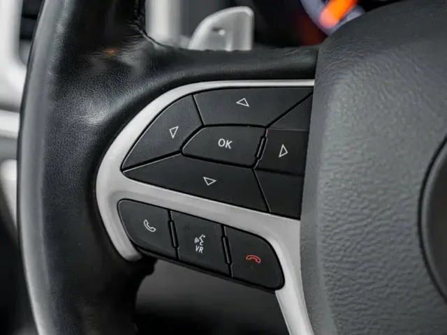 Jeep Grand Cherokee — Фото автомобиля 9