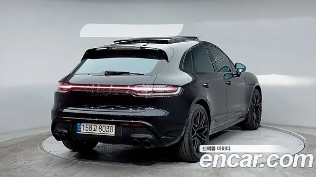 Porsche Macan — Фото автомобиля 2