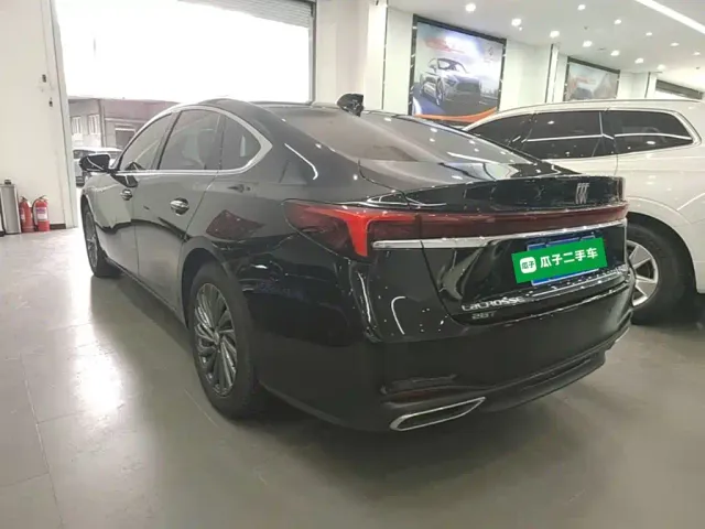 Buick LaCrosse — Фото автомобиля 4