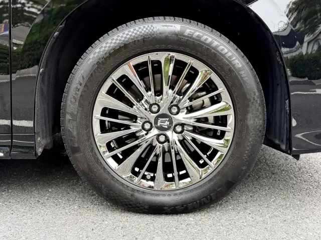 Toyota Vellfire — Фото автомобиля 23