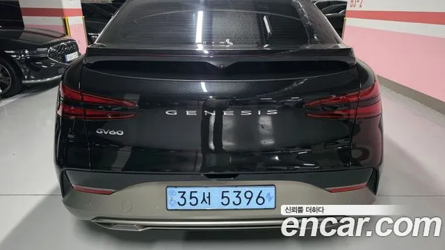 Genesis GV60 — Фото автомобиля 2