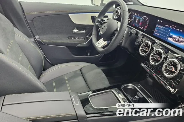 Mercedes-Benz CLA-Class — Фото автомобиля 14